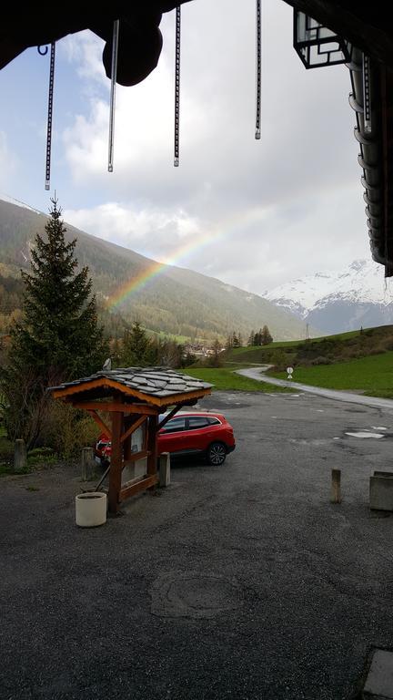 Hotel La Cle Des Champs Lanslebourg-Mont-Cenis Exterior foto